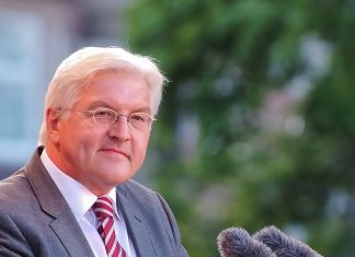 German President withholds signature for ESM reform following Constitutional Court challenge