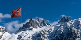 Is Switzerland considering to join the European Economic Area (EEA)?
