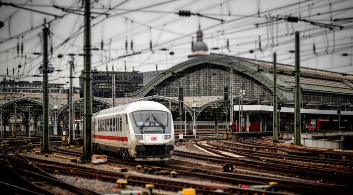 Privatising railways as the alternative to disfunctional public train companies