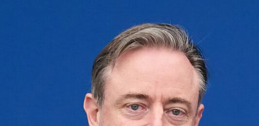 Belgian PM De Wever urges EU leaders to engage in a “crackdown” on the European Commission