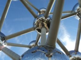 Brussels fails to live up to its potential as knowledge intensive region