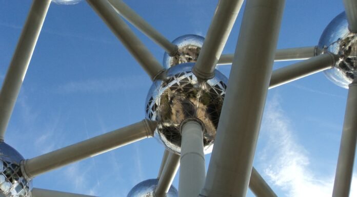 Brussels fails to live up to its potential as knowledge intensive region